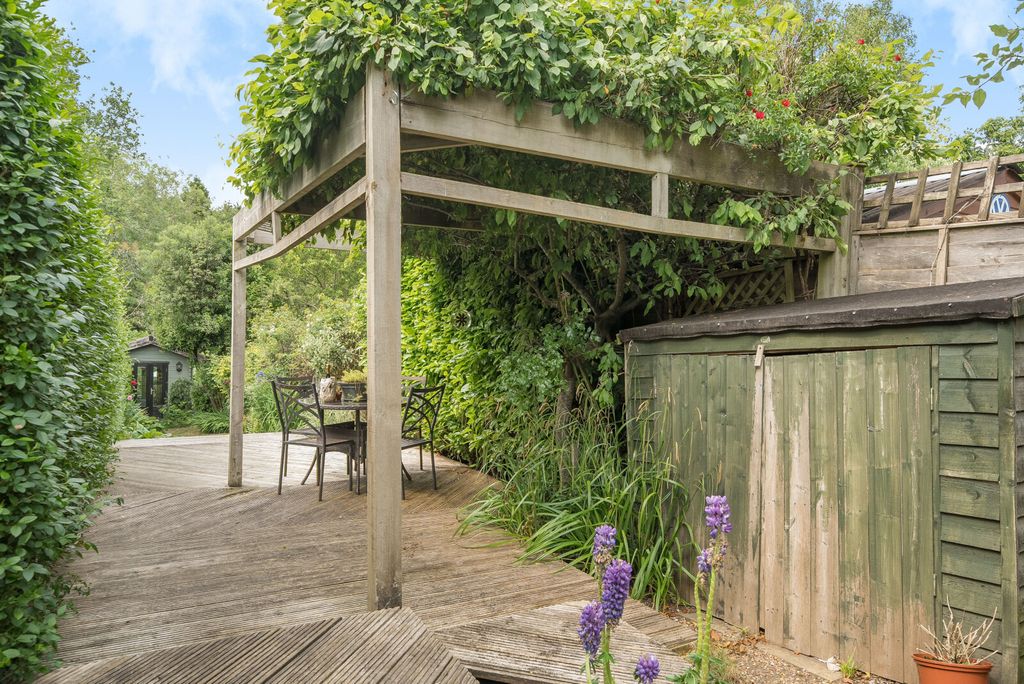 Property photo 3 of 19 1302749-6-684075c...