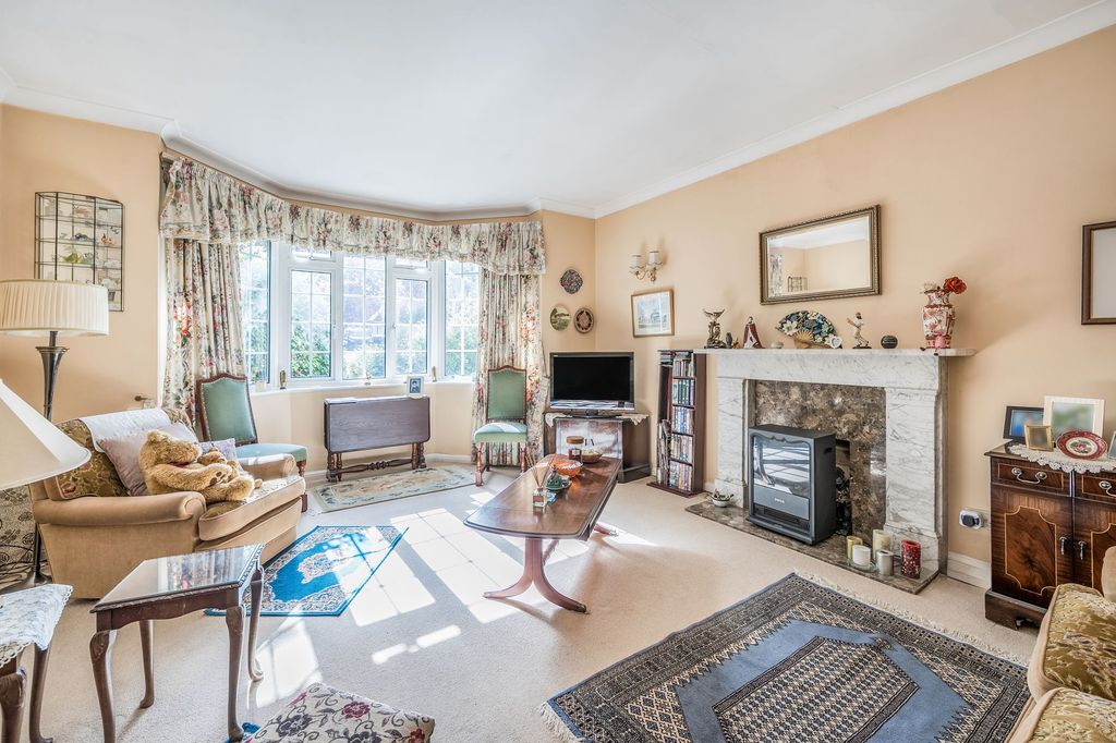 Property photo 3 of 17