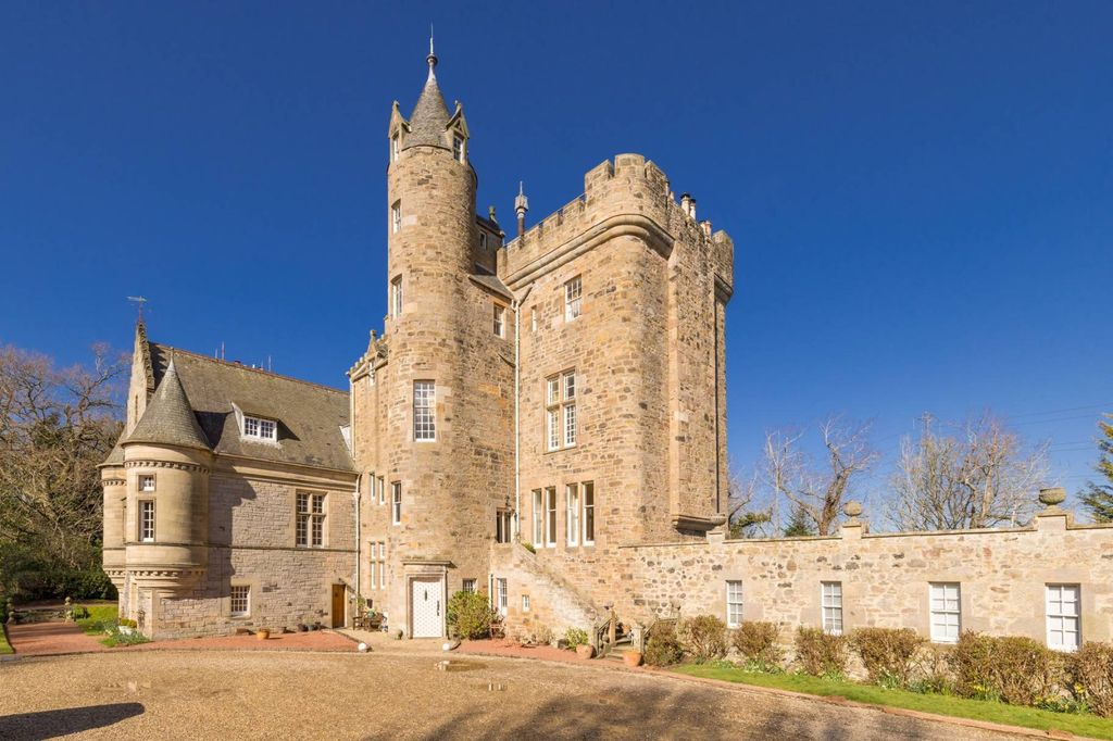 Property photo 1 of 40 Bonaly Tower