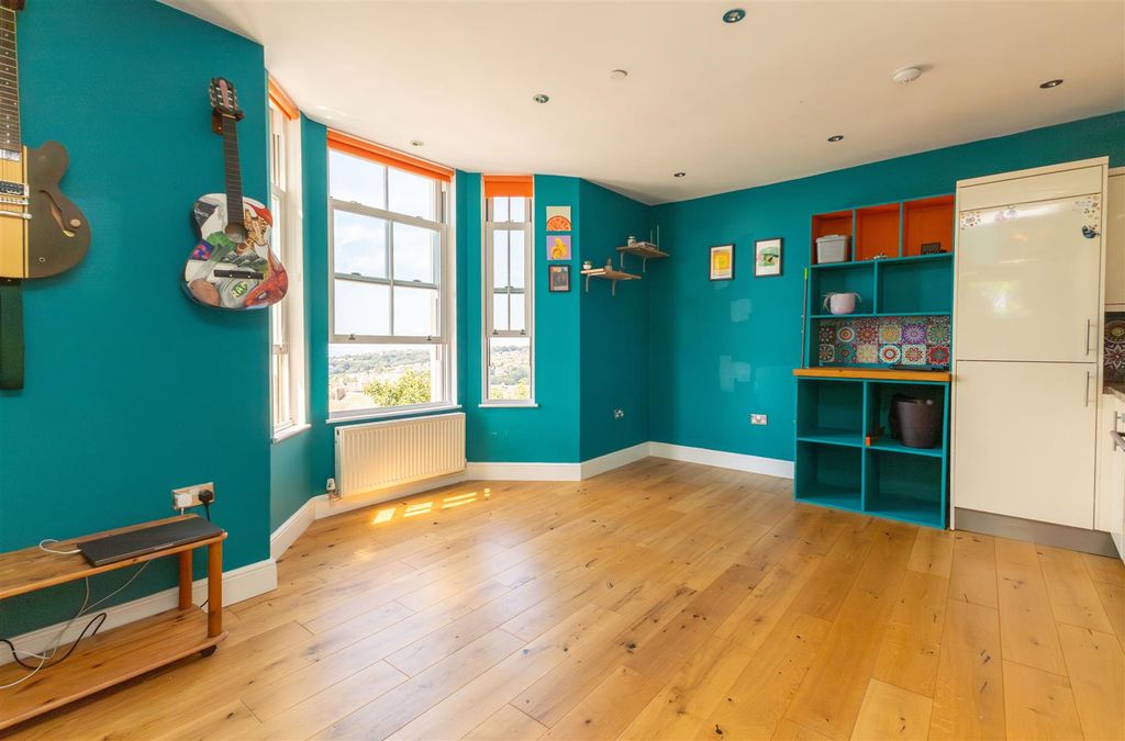 Property photo 3 of 14 Img_9136.Jpg