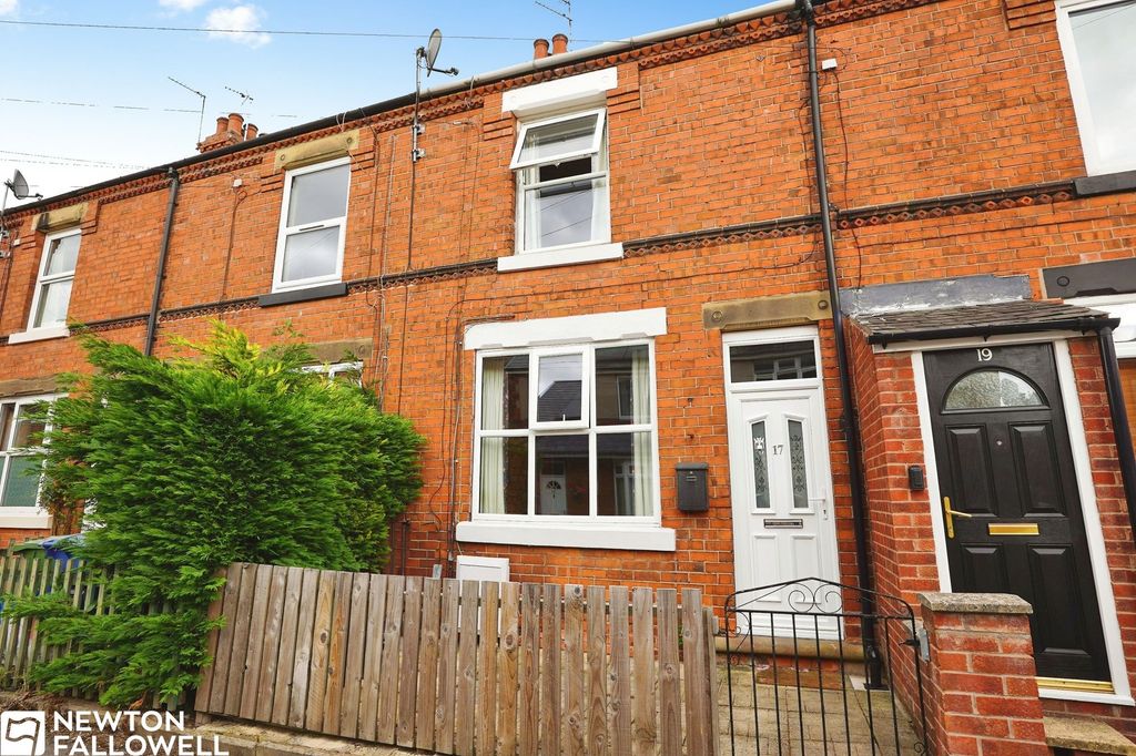 Property photo 1 of 17