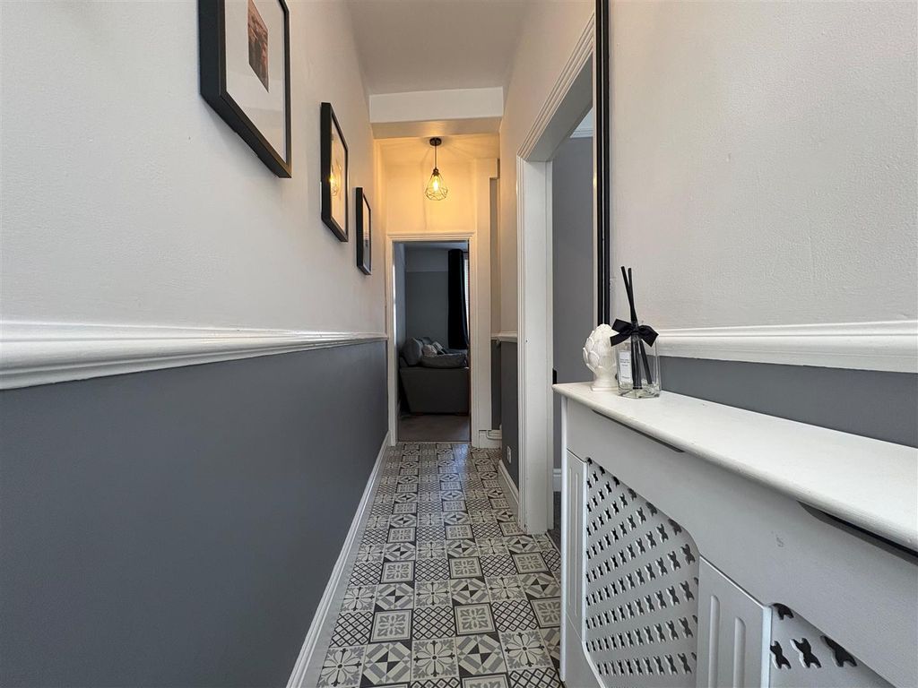 Property photo 2 of 9 Barlow5.Jpg