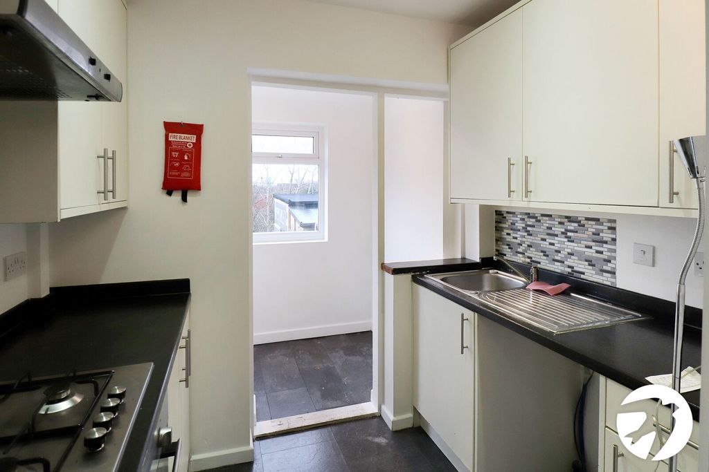 Property photo 3 of 11 Picture No. 06