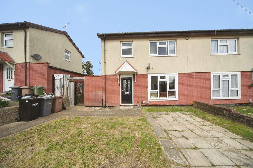 Property photo 2 of 20