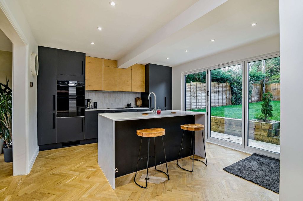 Property photo 2 of 12 Picture No. 12