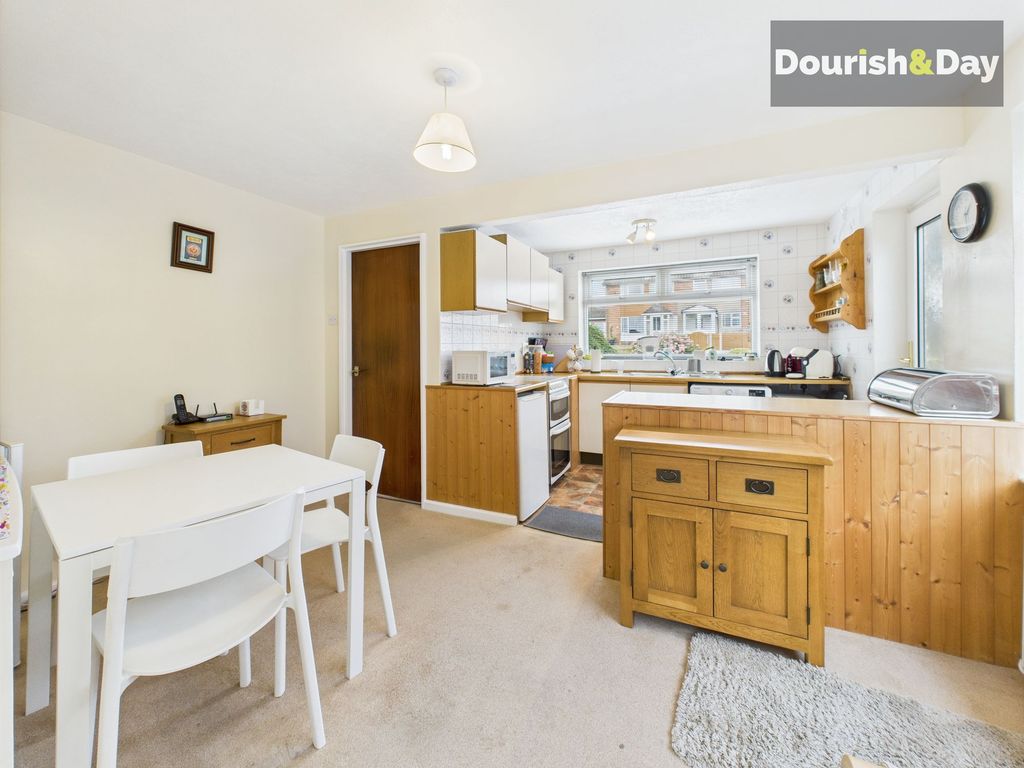 Property photo 2 of 15 Kitchen / Diner