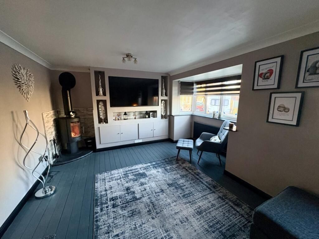 Property photo 3 of 33