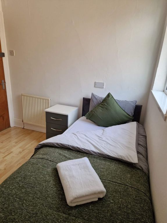 Property photo 1 of 3