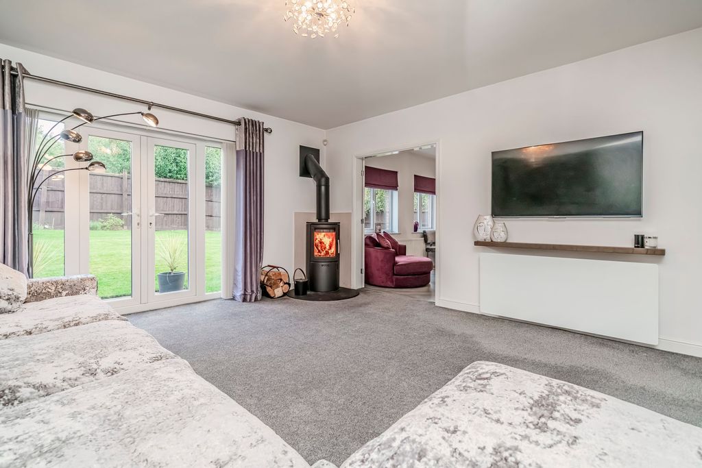 Property photo 2 of 50