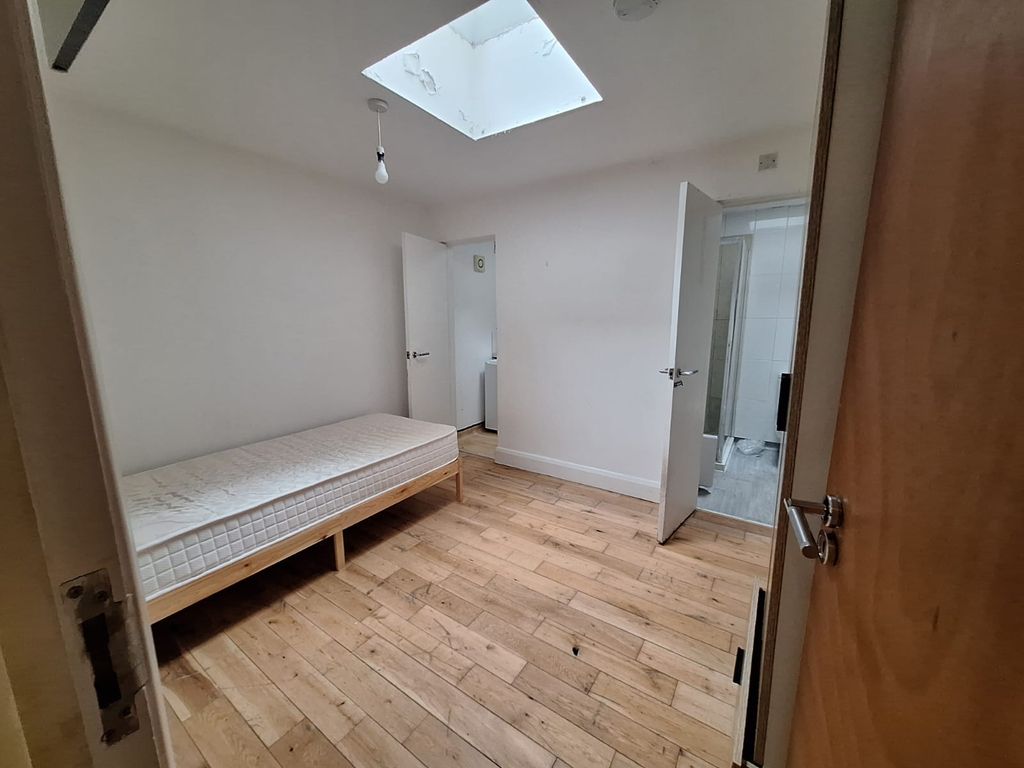 Property photo 2 of 4 Photo