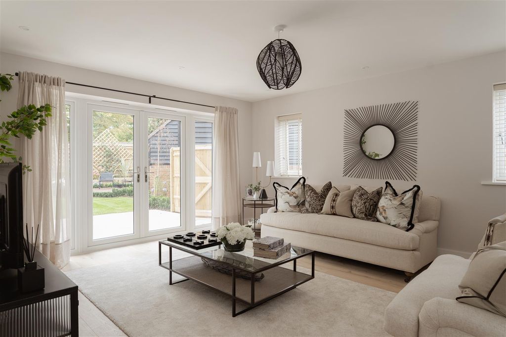 Property photo 3 of 12 8.Jpg