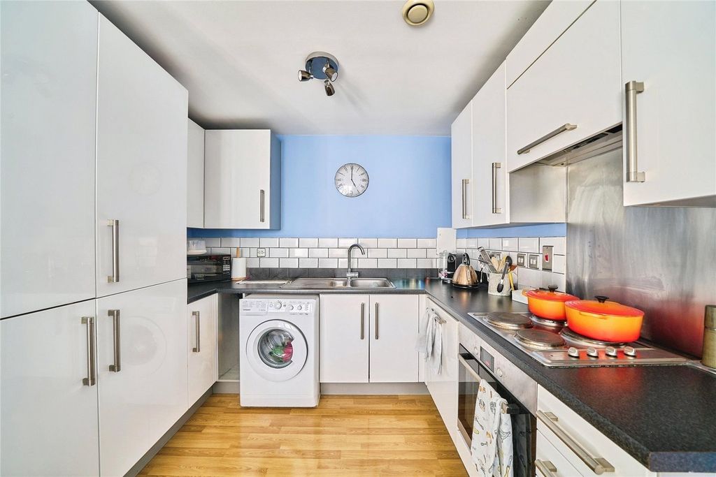 Property photo 3 of 13 Picture No. 24