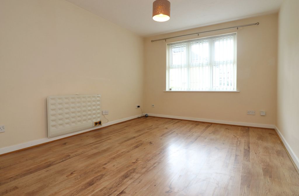 Property photo 3 of 7 Lounge
