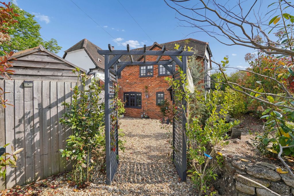 Property photo 2 of 16