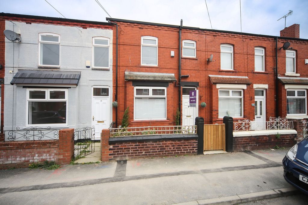 Property photo 1 of 18