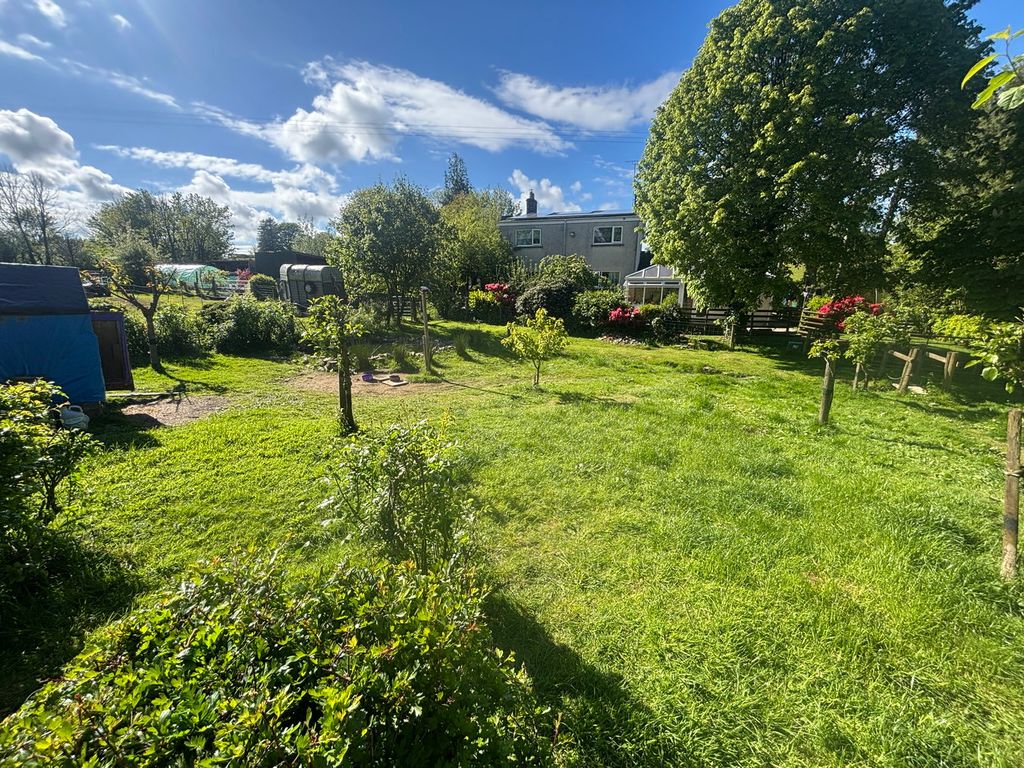 Property photo 3 of 35