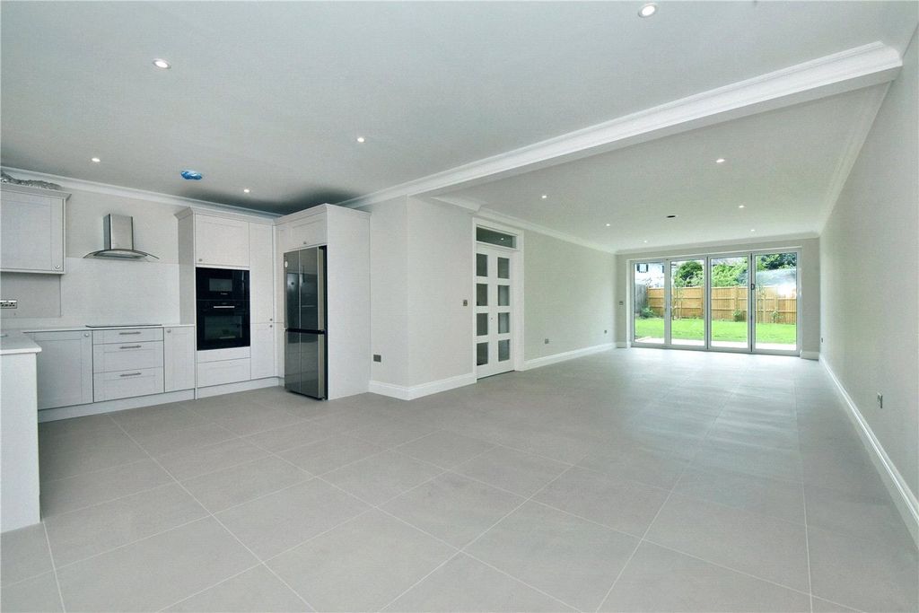 Property photo 2 of 22 Picture No. 06