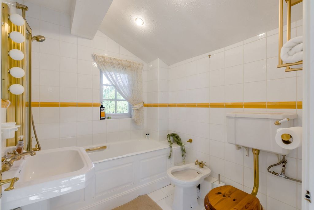 Additional image 22 of 4 bed detached house for salePotters Heights Close, Pinner HA5