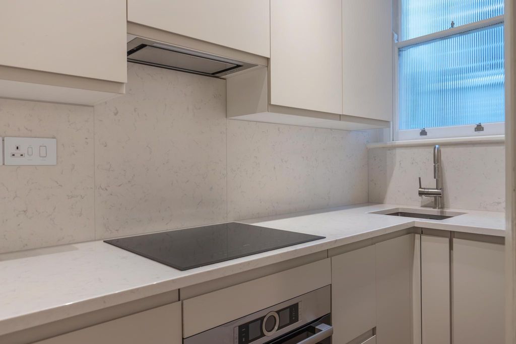 Property photo 3 of 16 Image