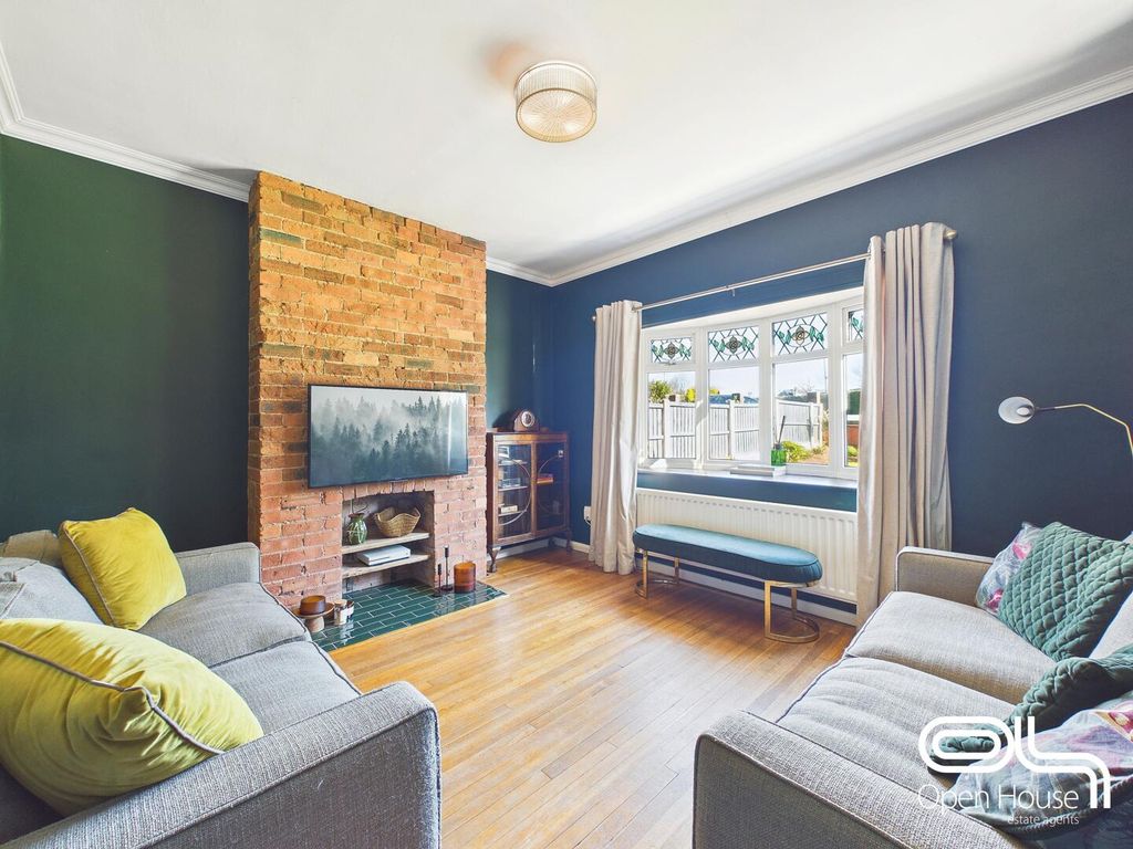 Property photo 3 of 20 Living Room