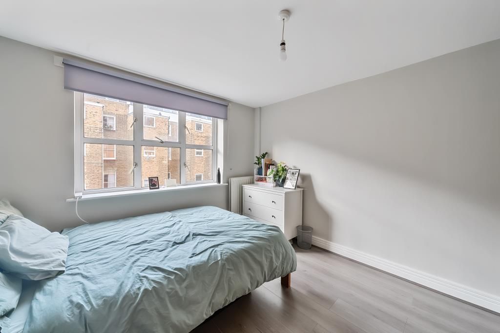 Property photo 2 of 18 Bedroom