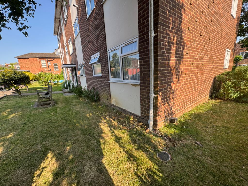 Property photo 2 of 11
