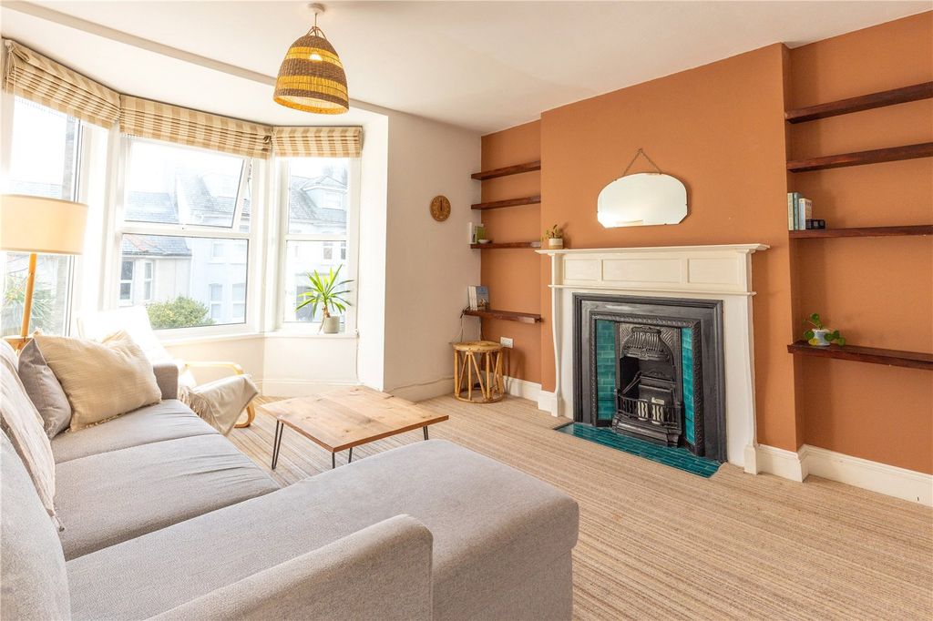 Property photo 2 of 22 Picture No. 02