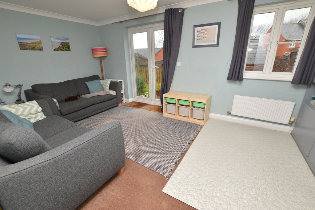 Property photo 2 of 19 Living Room