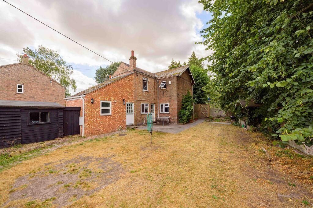 Property photo 2 of 19