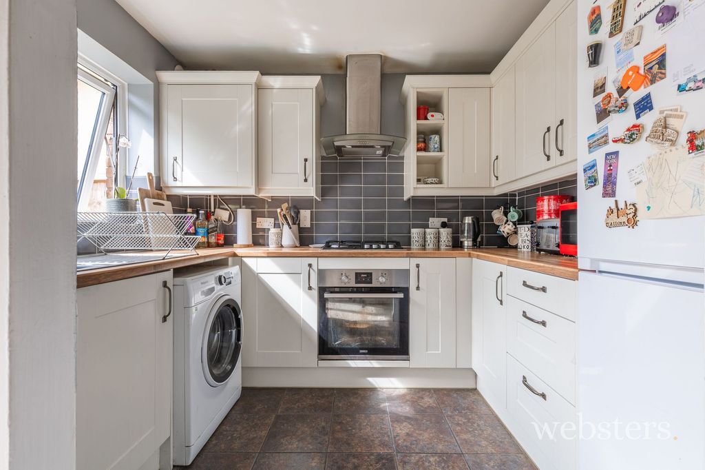 Property photo 2 of 14