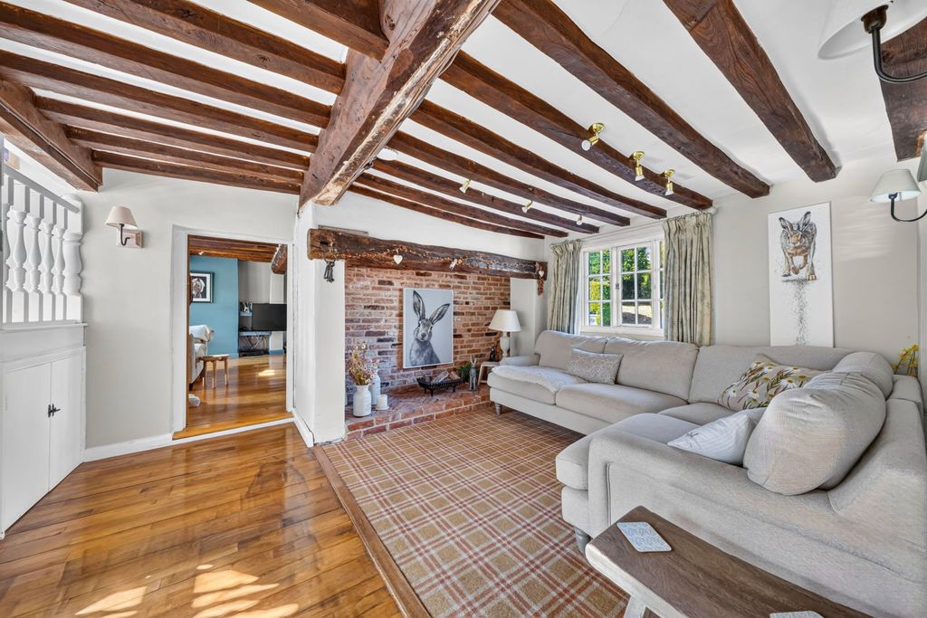 Property photo 3 of 35