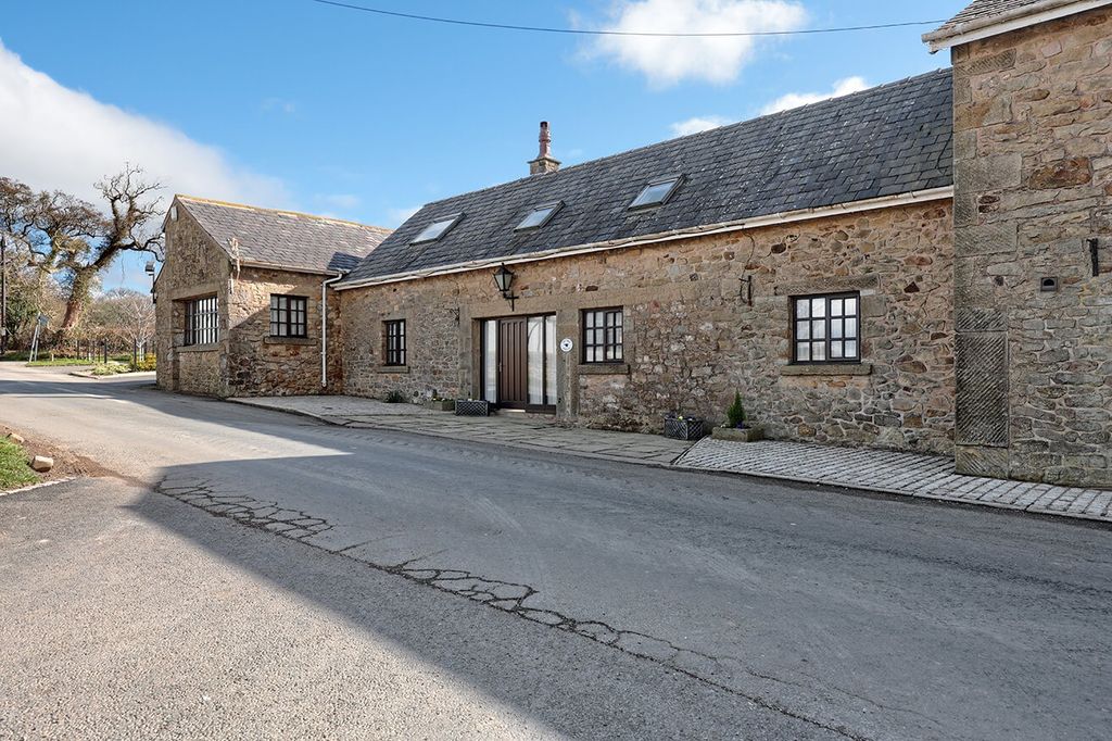 Property photo 1 of 30 4005820