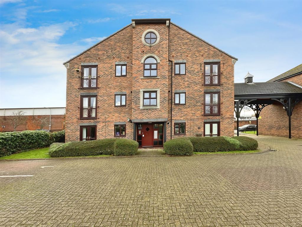 Property photo 1 of 13