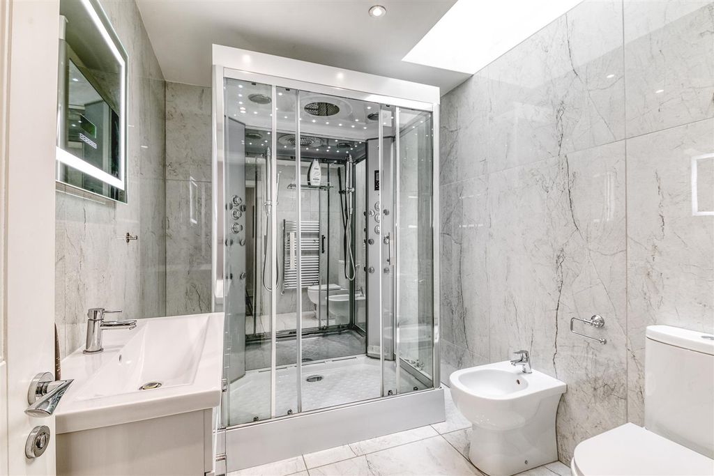 Additional image 20 of 6 bed detached house for saleWhittlebury Drive, Littleover, Derby DE23