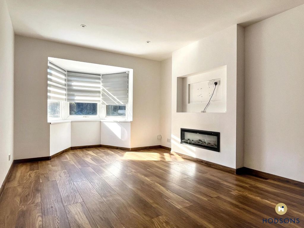 Property photo 2 of 14 Living Room