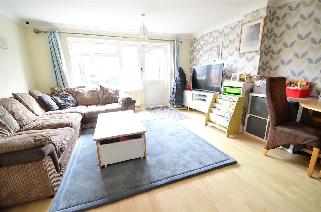 Property photo 2 of 15 Lounge/Diner