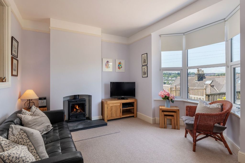 Property photo 2 of 12 Living Room - Rose Cottage, 3 Spittis Park, Kingswear