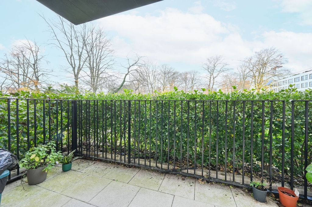 Property photo 3 of 12