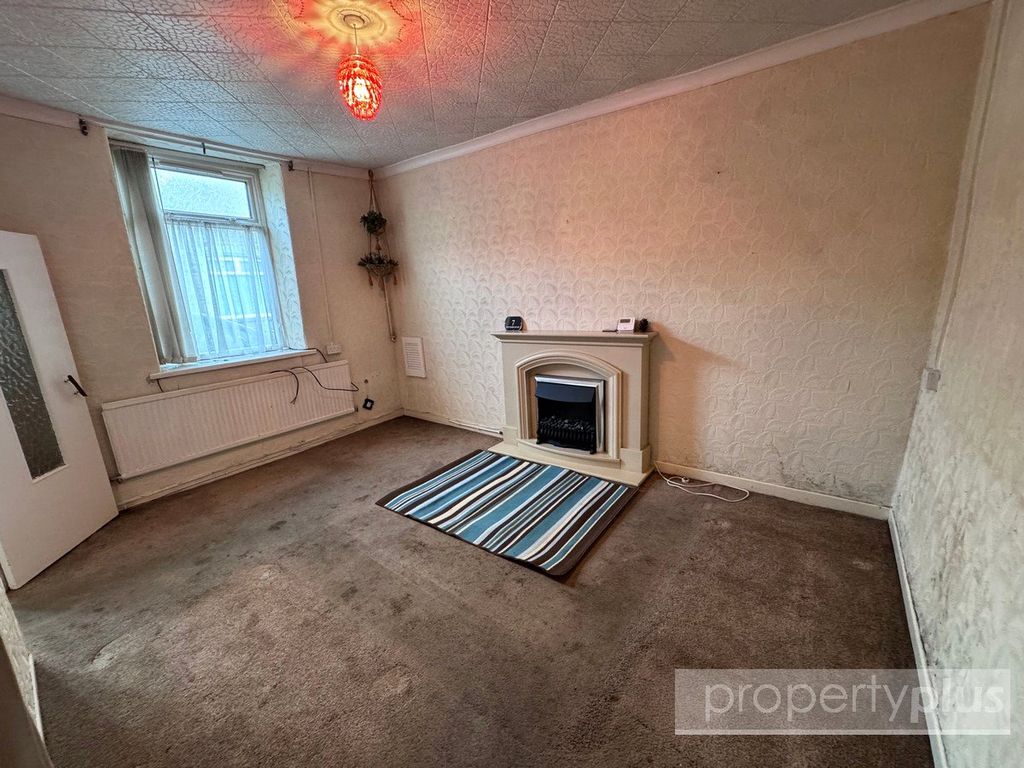 Property photo 2 of 12 Picture No. 08