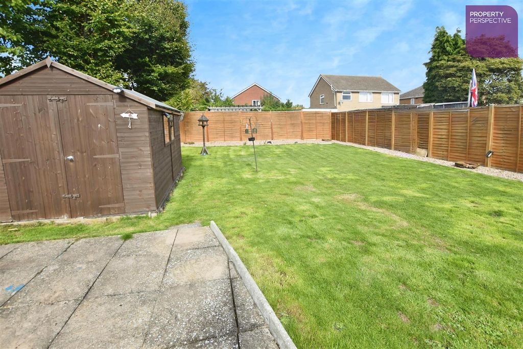 Property photo 3 of 15 Gardens