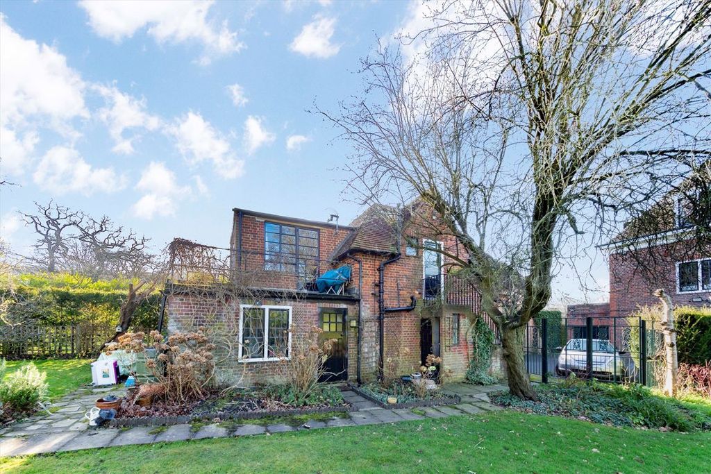 Property photo 1 of 5