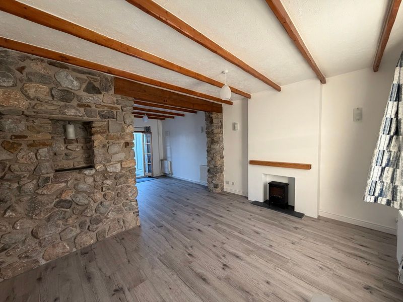 Property photo 2 of 16 Lounge