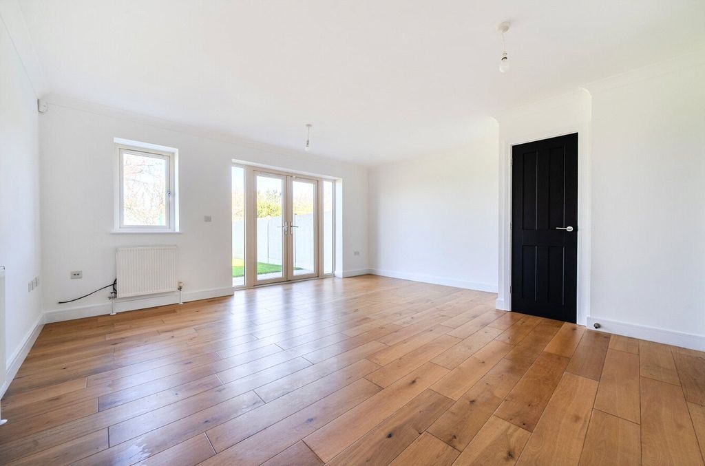 Property photo 3 of 44 Picture No. 43