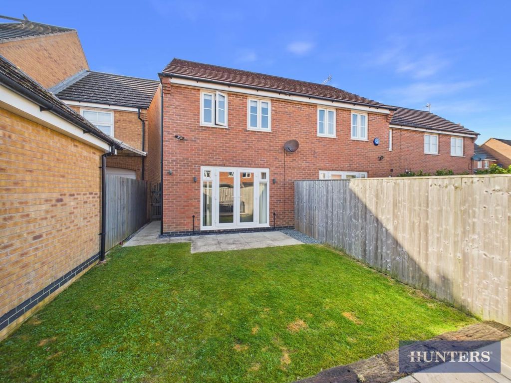 Property photo 3 of 17 Garden