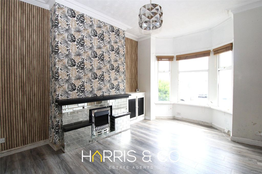 Property photo 2 of 13 Picture No. 04