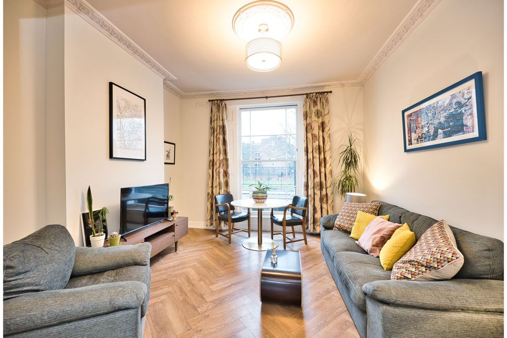 Property photo 1 of 15 Living Room