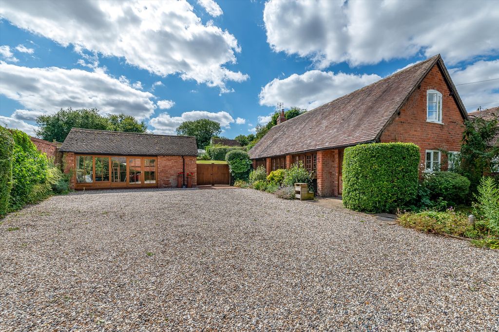 Property photo 2 of 34 Image