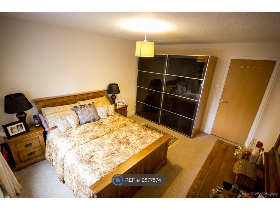 Property photo 2 of 11 Master Bedroom