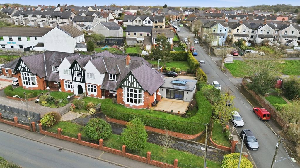 Additional image 29 of 6 bed semi-detached house for salePenrhiw Avenue, Oakdale, Blackwood NP12