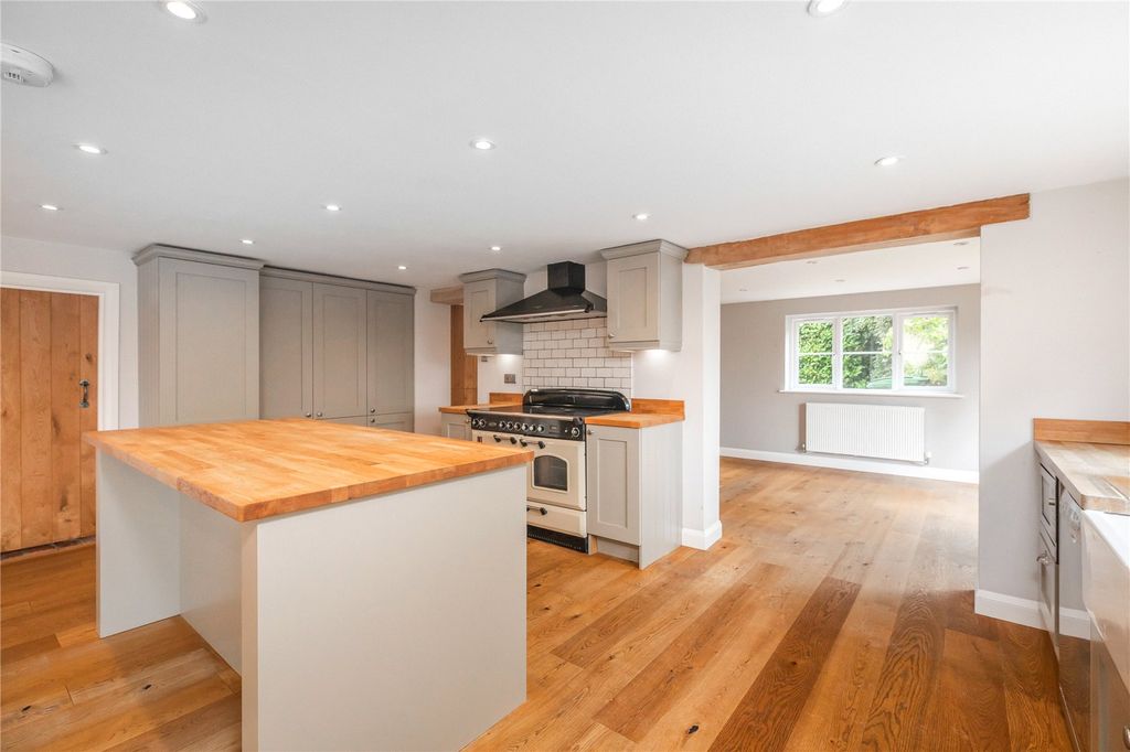 Property photo 2 of 13 Kitchen